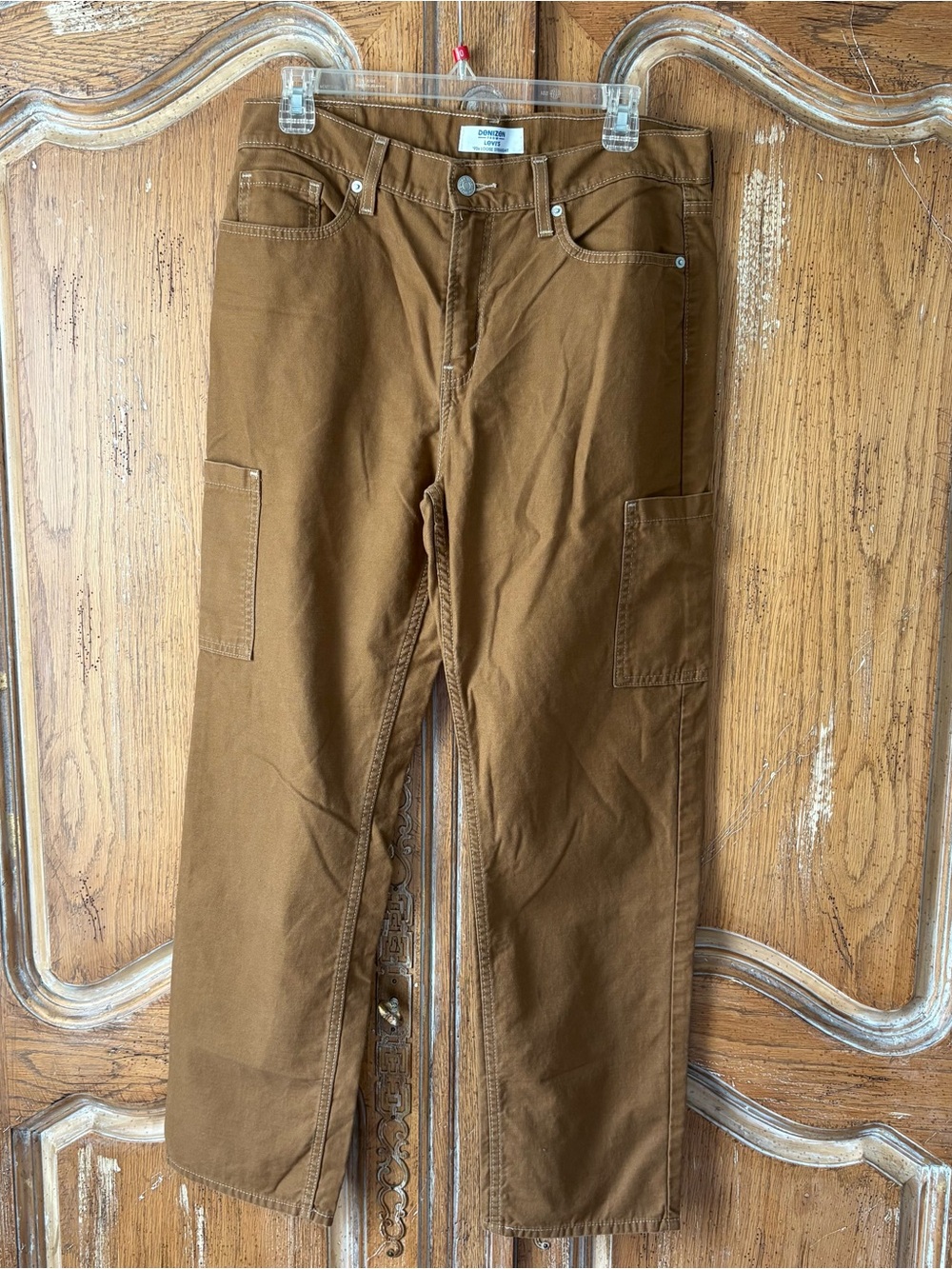 Levi’s Straight loose Leg Workwear cargo 100% cotton  Pants in Brown women’s 8